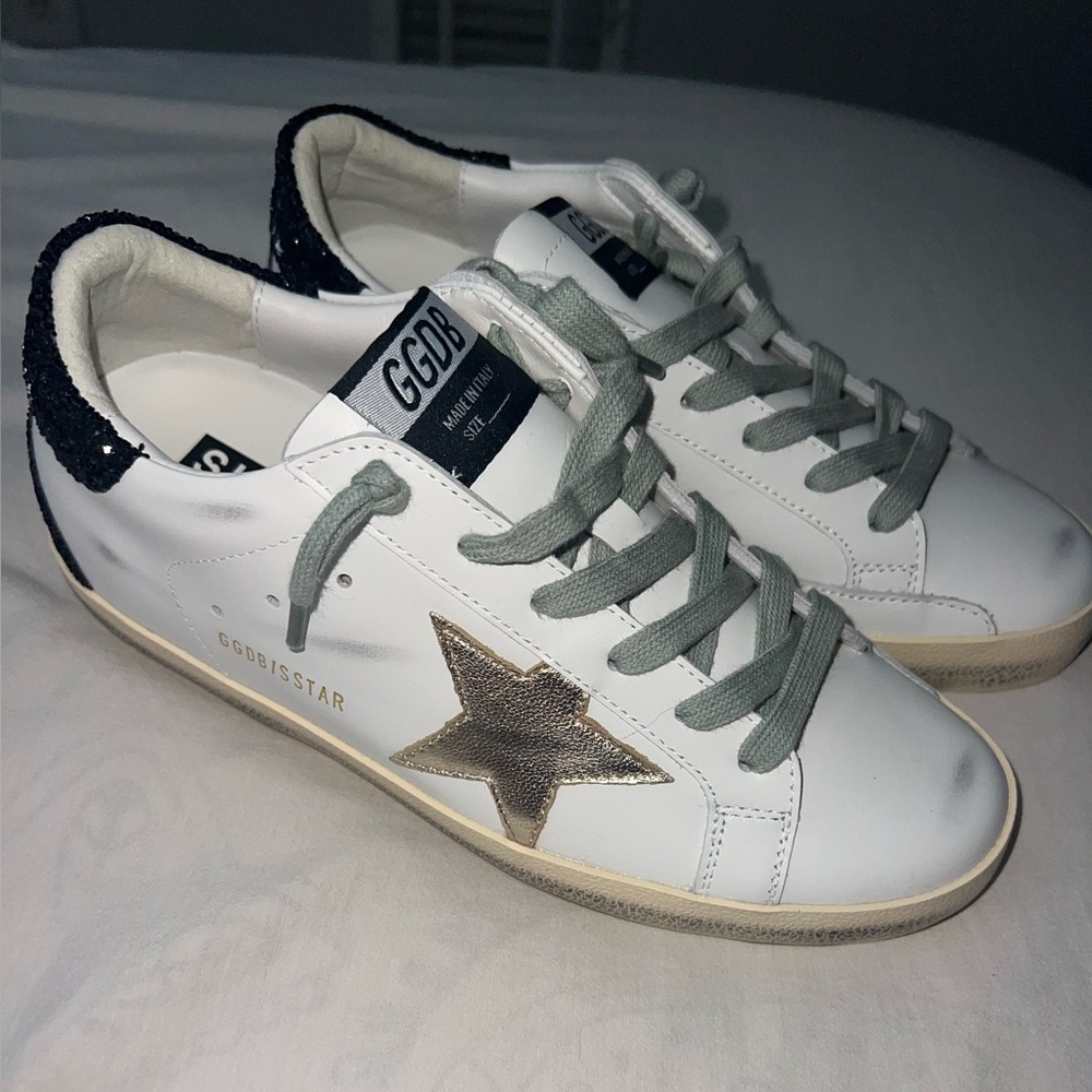 Women’s Sneakers With Gold Star
